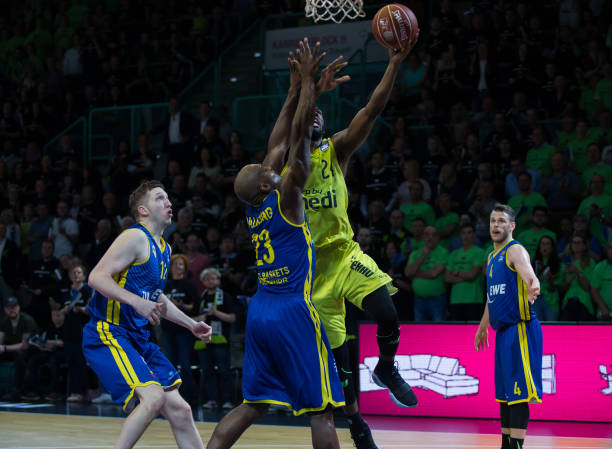 也彰显了俱 也彰显了俱